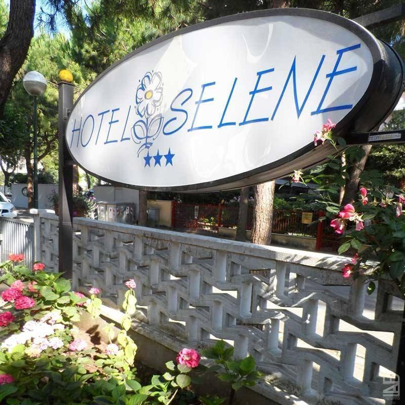 Selene Hotel