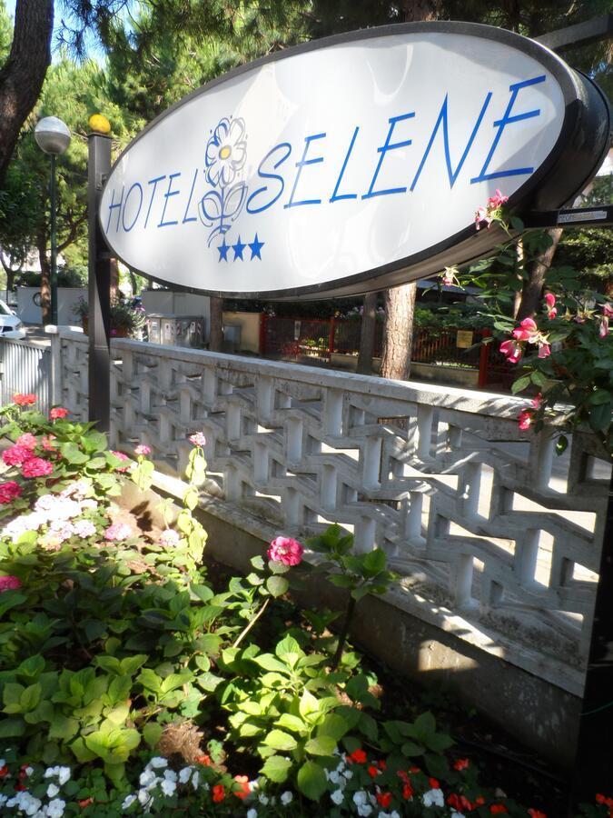 Selene Hotel